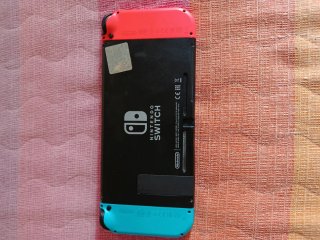 Nintendo Switch  + accesorios + juego MHR