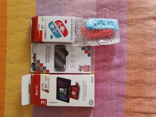 Nintendo Switch  + accesorios + juego MHR