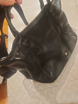 Bolso de piel negro