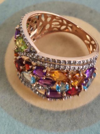 Anillo Oro y Piedras Preciosas