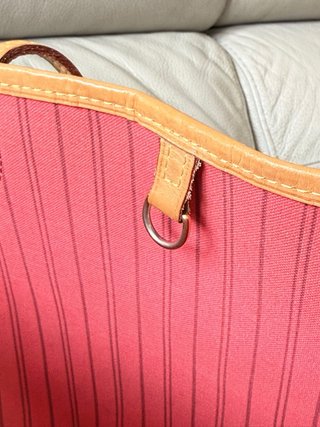 Louis Vuitton Neverfull Monogram Pochette