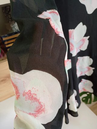 Vestido VILA estampado floral negro talla M