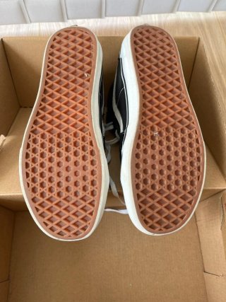 Zapatillas Vans de botin Negras y Blancas