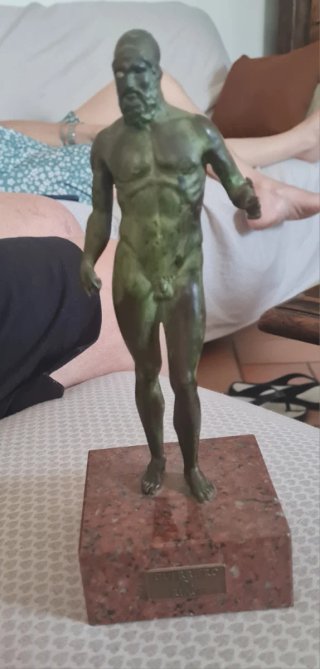 Statue di riace in bronzo