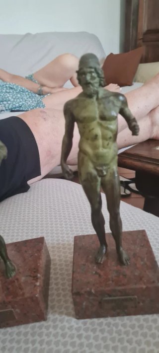 Statue di riace in bronzo