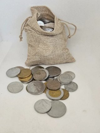 Saco regalo de 250 monedas italianas.