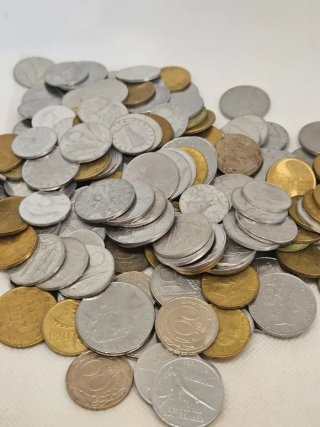 Saco regalo de 250 monedas italianas.
