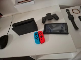 Nintendo Switch Azul y Rojo
