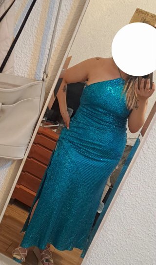 Vestido de fiesta azul brillante