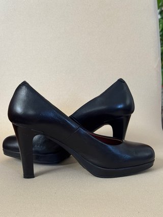 Tacones negros de plataforma