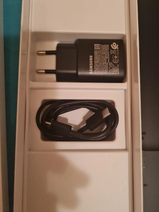 Samsung Galaxy Watch6 + Cargador Trio + Protector