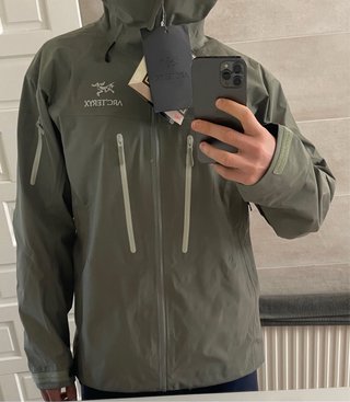 Chaqueta Arc'teryx Alpha SV Verde Talla L