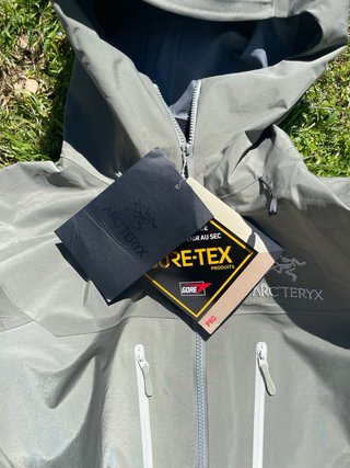 Chaqueta Arc'teryx Alpha SV Verde Talla L