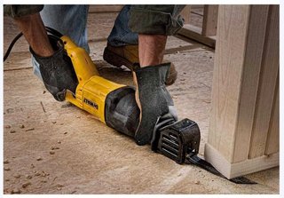 Sierra Sable DeWALT DW304PK + 58 Hojas, como NUEVA