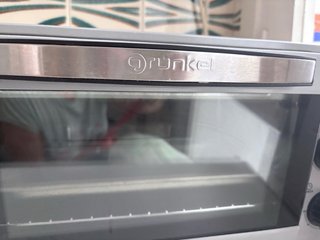 Horno de sobremesa plateado
