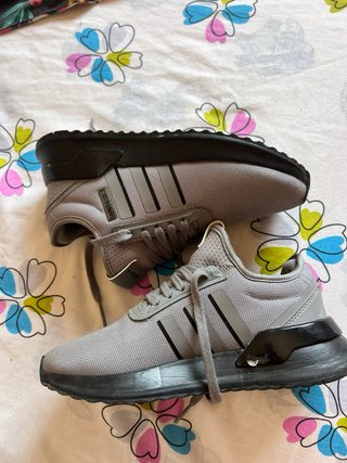 Adidas Zapatillas Grises y Negras