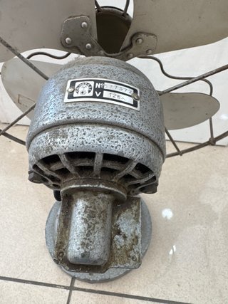 Ventilador antiguo metal  gris