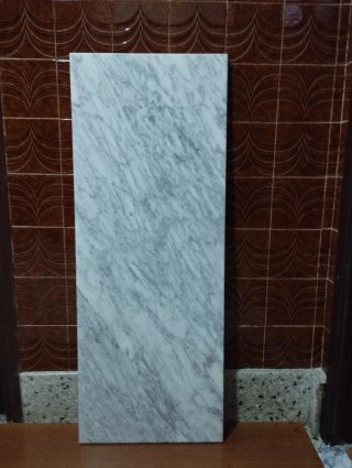 Losa mármol blanco vetas grises 108x41x2