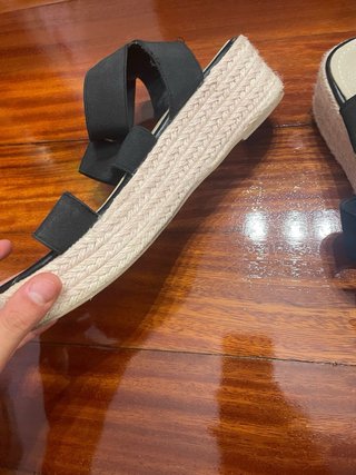 Sandalias negras plataforma esparto