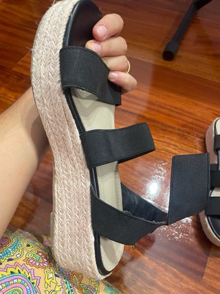 Sandalias negras plataforma esparto