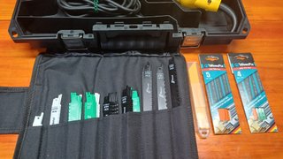 Sierra Sable DeWALT DW304PK + 58 Hojas, como NUEVA