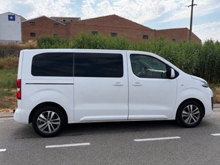 Peugeot Traveller 2021
