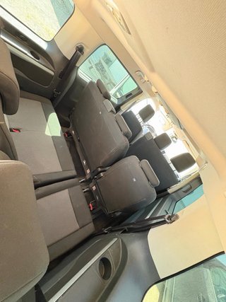 Peugeot Traveller 2021