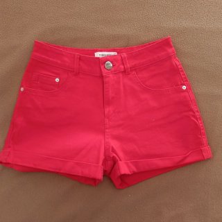2 shorts jeans Terranova rossi e neri