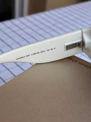 Gafas Chanel Montura Ancha blanca y Negra