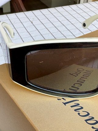 Gafas Chanel Montura Ancha blanca y Negra