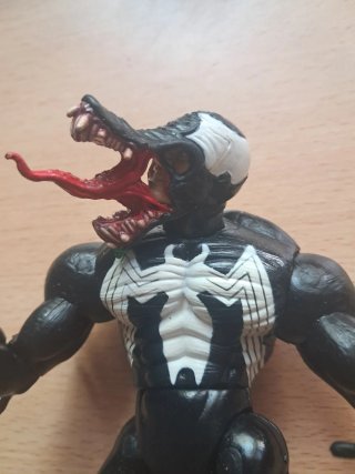 Figura Venom Marvel Toybiz