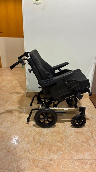 Silla de ruedas Rea Clematis Pro