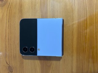 Samsung Galaxy Z Flip4 Blu Marina