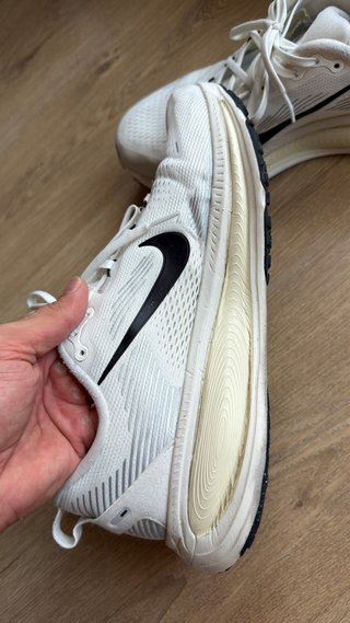 Nike Vomero 18 Blancas