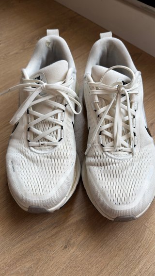 Nike Vomero 18 Blancas