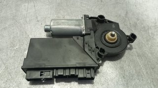 MOTOR ELEVALUNAS DELANTERO DERECHO AUDI A4 BERLINA (8E) 8E1959802H 1781762