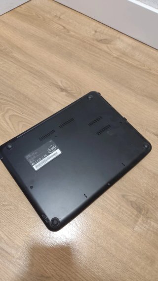 Chromebook Samsung XE500C12 con Caricatore