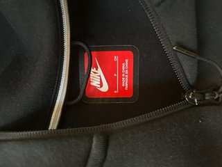 Sudadera Nike Tech Fleece Negra y Gris