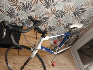 Bicicleta Btwin Azul y Blanca