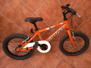 Bicicleta infantil naranja 4-6 años
