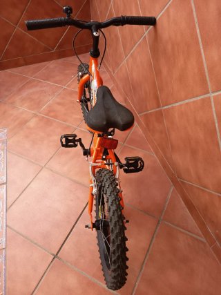 Bicicleta infantil naranja 4-6 años