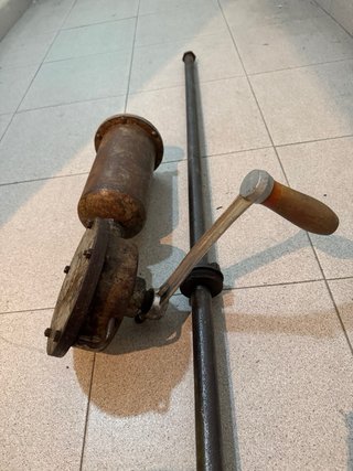 Bomba Gasolinera Antigua 1940
