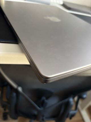 MacBook Pro 16 M1 Max 2021 - Pantalla Rota