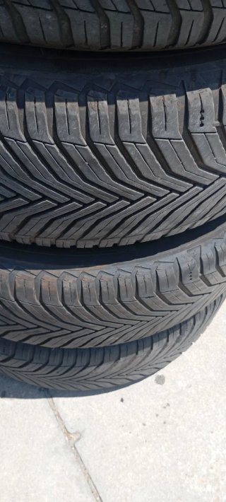 Michelin 225/60 R18 104W Neumático