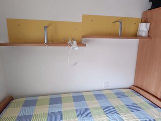 Cama nido, baldas y armario dormitorio