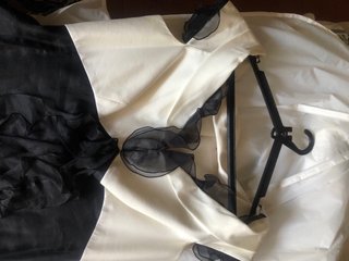 Vestido de cóctel blanco y negro