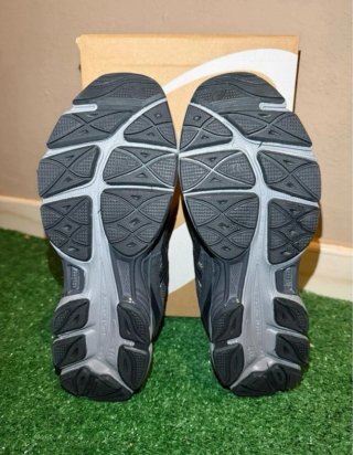 ASICS gel nyc Zapatillas Negras y Plateadas