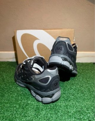 ASICS gel nyc Zapatillas Negras y Plateadas