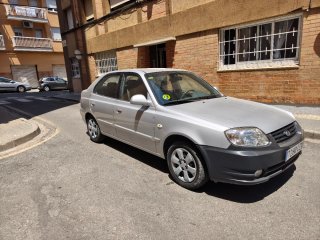 Hyundai Accent etiqueta b único propietario