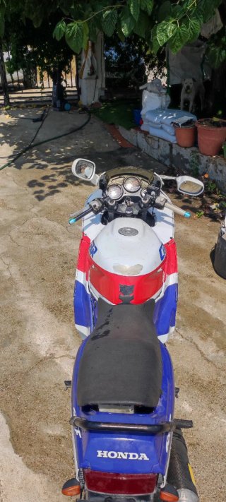 Moto Deportiva Blanca